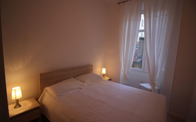 Nice Booking - FRANCE Carré d'Or - Plage