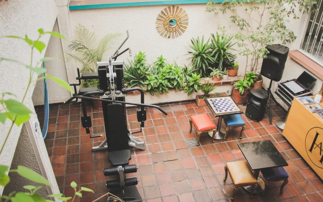 AK Hostel 82