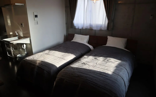 Treeside Hotel & Apartment