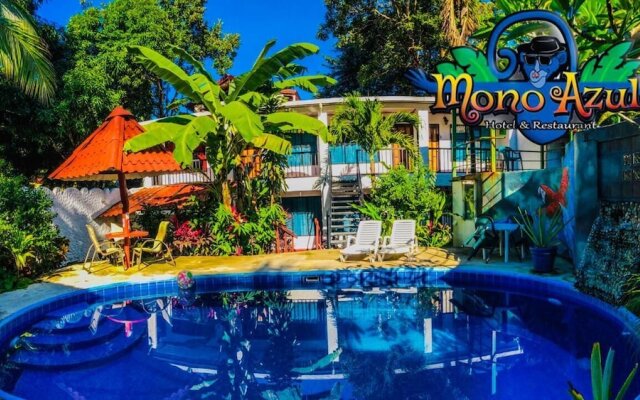 Hotel Mono Azul