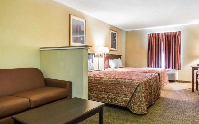 Country Hearth Inn & Suites