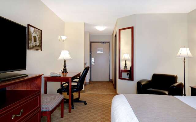 Days Inn by Wyndham Dawson Creek