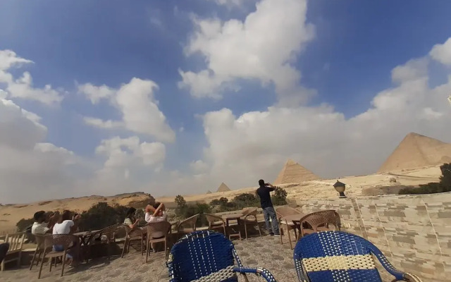 Tut Pyramids View Hotel