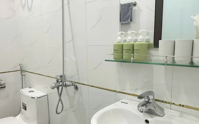 Hera West Lake Apartment