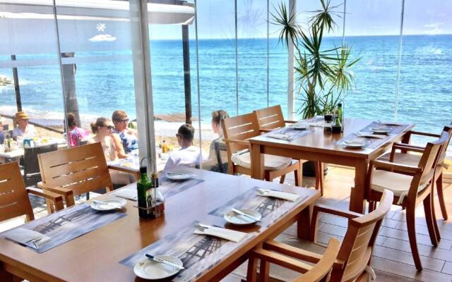MI CAPRICHO 170 Beachfront Apartment
