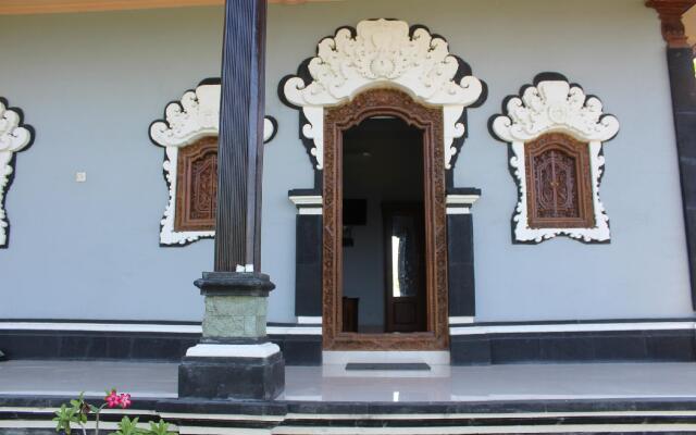 Manta Cottages with Sea View