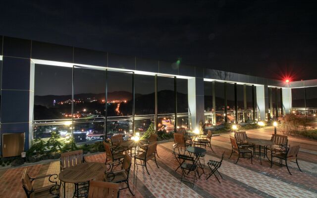 Golden Tulip Ever Yongin Hotel