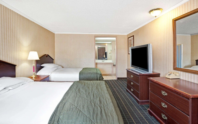 Knights Inn - Madison Heights