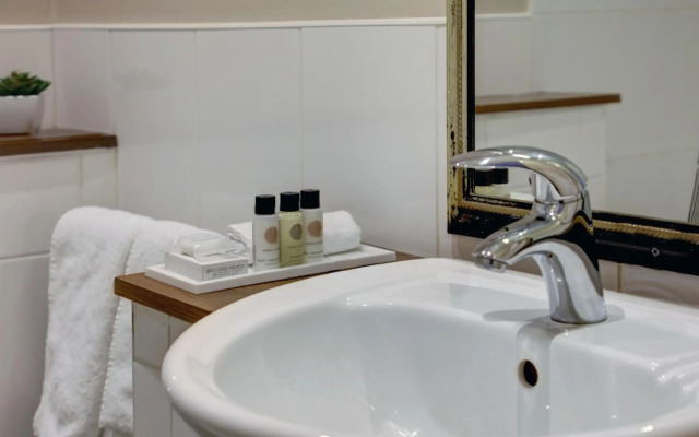 Crown and Mitre Hotel