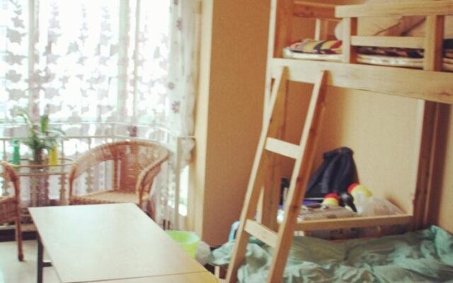 Anzhi · Tinglan Fashion Homestay Youth Hostel (Kunming Old Street)