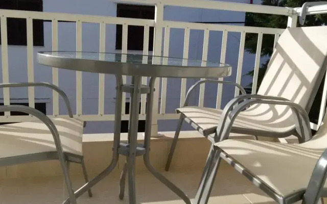 Phaethon Apartments & Studios