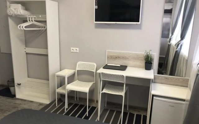 L-hotel