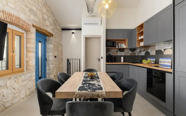 Beautiful Apartment With View