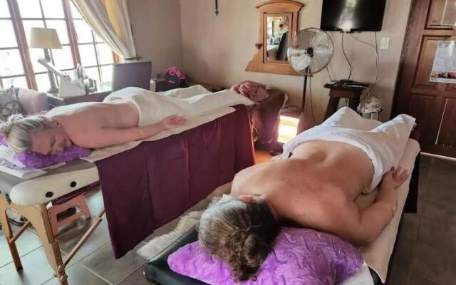 Khaya Africa Guesthouse and Spa