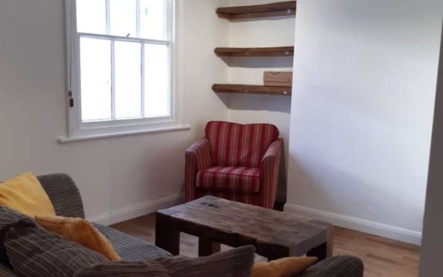 Cosy & Bright 1 Bed Flat Near Hove Station