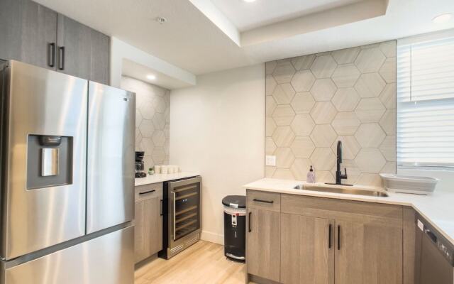 CozySuites at Kierland Commons