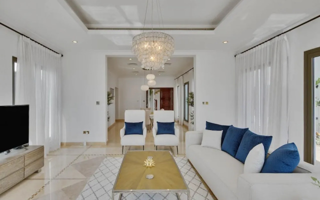 5 Villa w Private Pool Beach on Palm Jumeirah