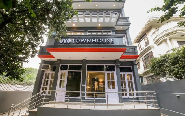OYO Rooms Cyber Hub 2