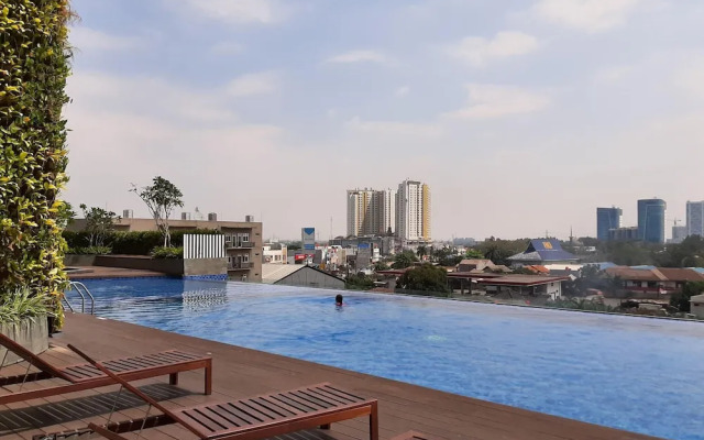 Fully Furnished with Cozy Design Studio Springwood Residence Tangerang Apartment