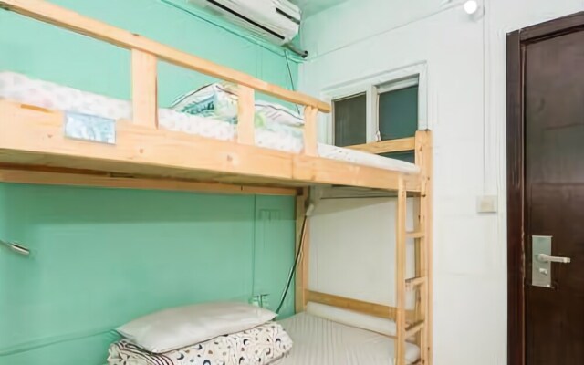 Siluqin Youth Hotel
