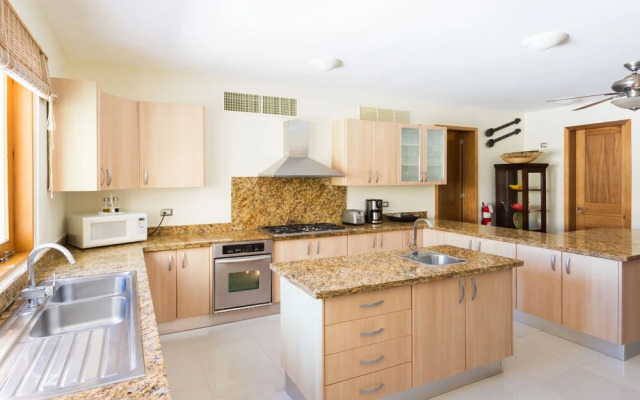 Large 5-BDR villa for rent in Cap Cana