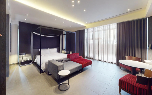 La Inn