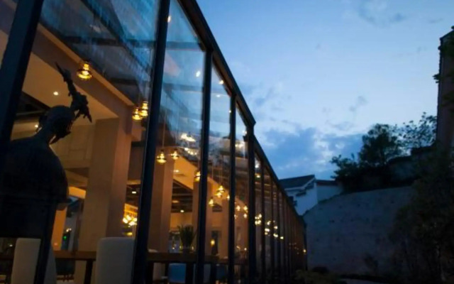 Youshan Inn