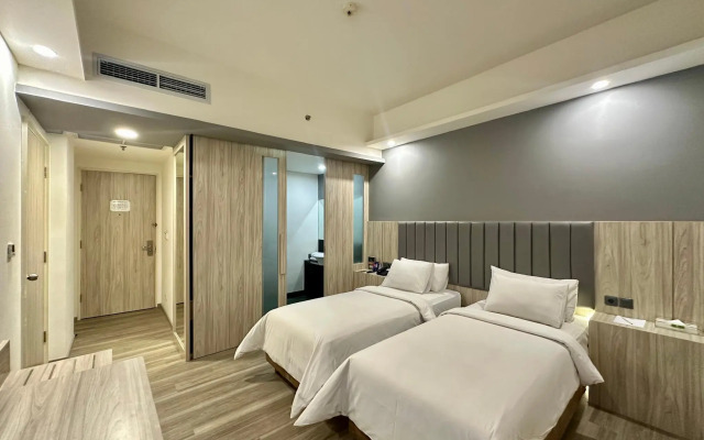 Sparks Life Jakarta, ARTOTEL Curated