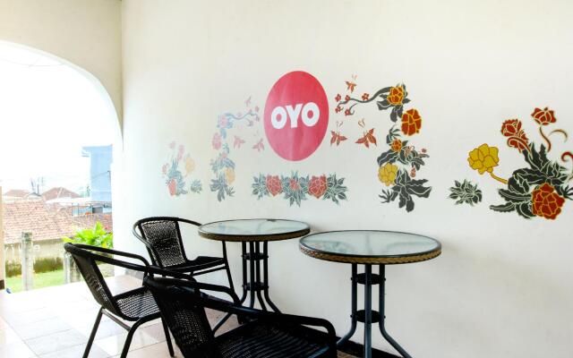 OYO 677 Rianes Family Guest House
