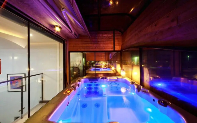 Vista Hill Pool Villa