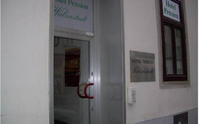 Hotel Pension Walzerstadt