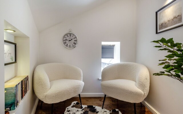 Queen Anne Suite