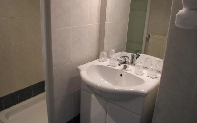 Logis Hôtel Annecy Nord / Argonay