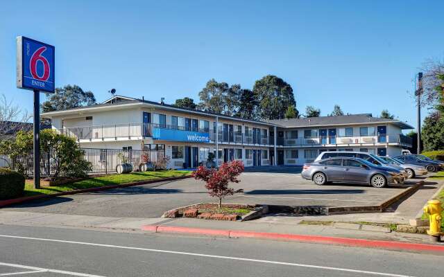 Motel 6 Arcata, CA - Cal Poly Humboldt