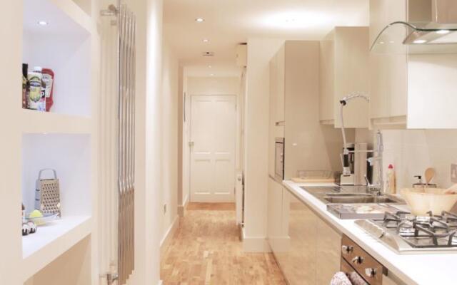 Modern 2 Bed Garden Flat in Maida Vale
