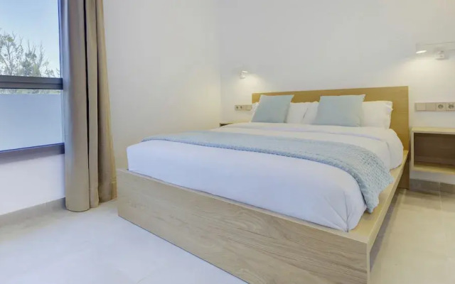 Calm Beach Apartments