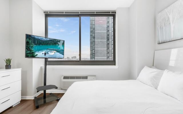 Bluebird Suites near PATH