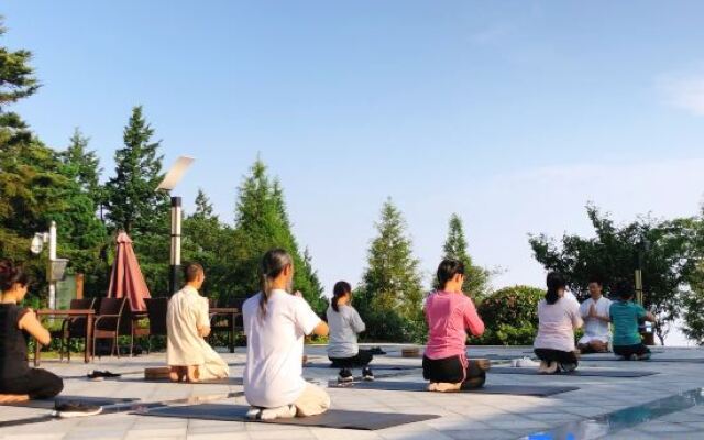 Holiday Way Resort Lushan