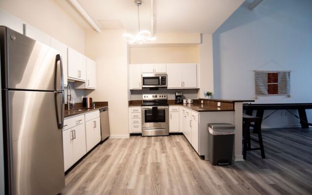 3BR CozySuites TheBlock-SkybridgeAccess2