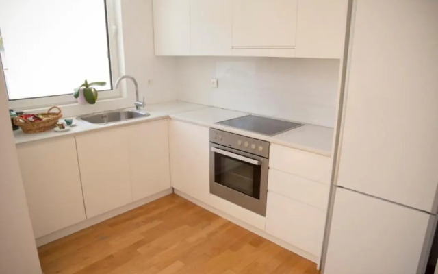 Infinity White Complex