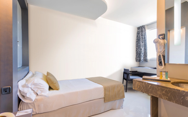 Sirenis Hotel Tres Carabelas & SPA