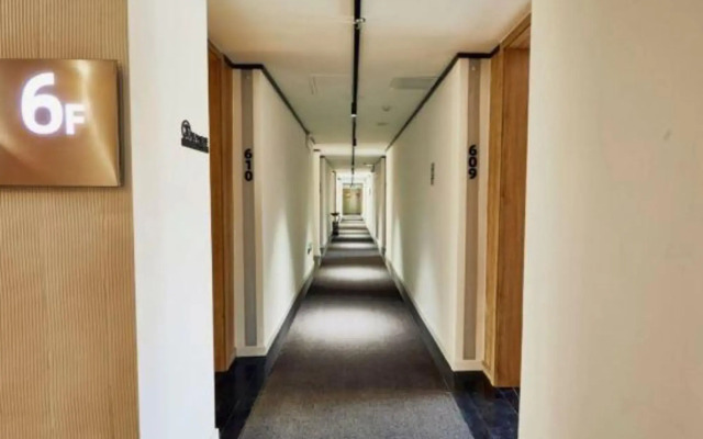 Tuoge Ruoge Nara Hotel (Zhengzhou University New Campus)