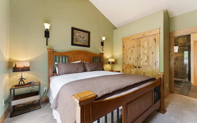 4 Red Fir 6 Bedroom Home