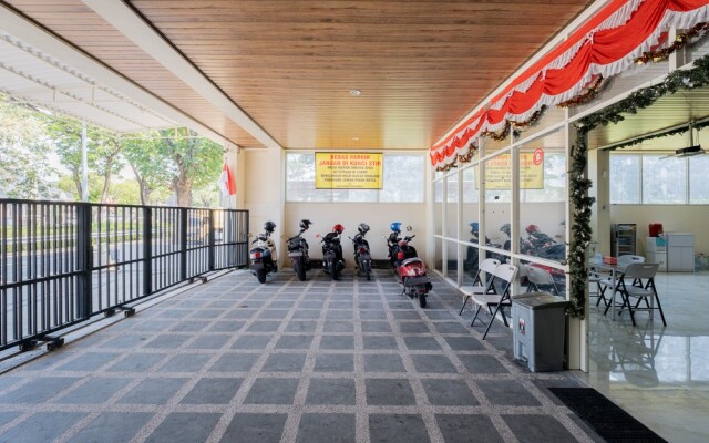 RedDoorz Plus @ Grace Residence Surabaya