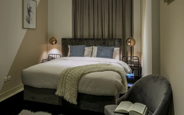 Torch Tower by One Perfect Stay