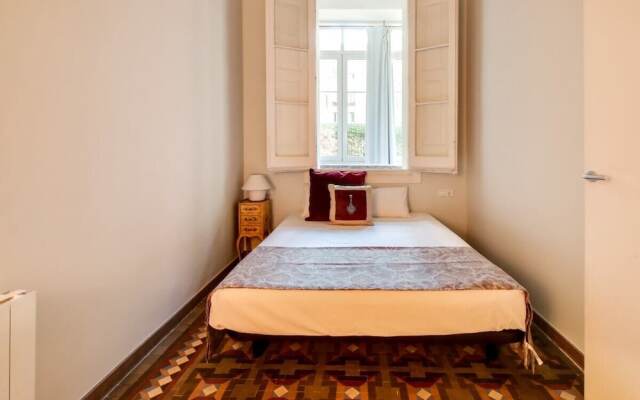 Cosy Comfortable 1 bed With Terrace in Eixample