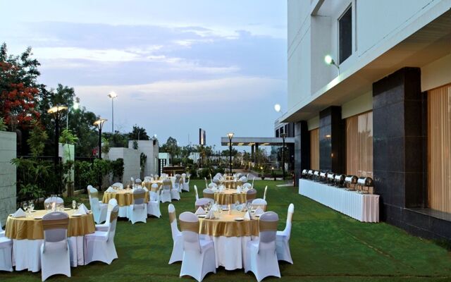 Red Fox by Lemon Tree Hotels, Bhiwadi