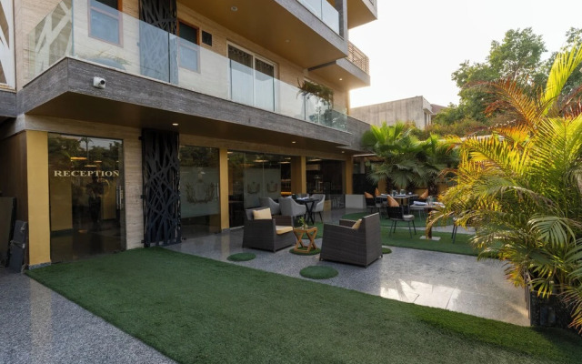 Lime Tree Hotel Medanta