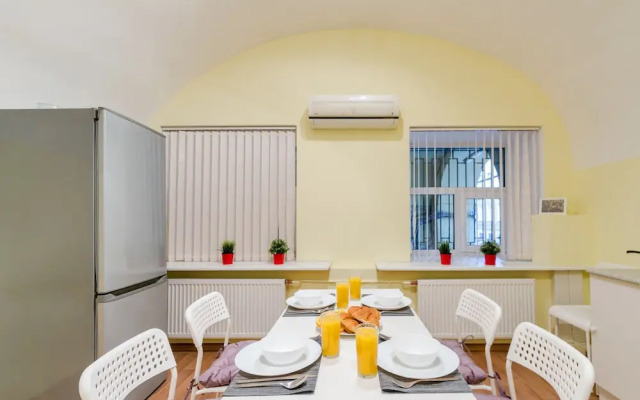 Apartments Millionnaya 11