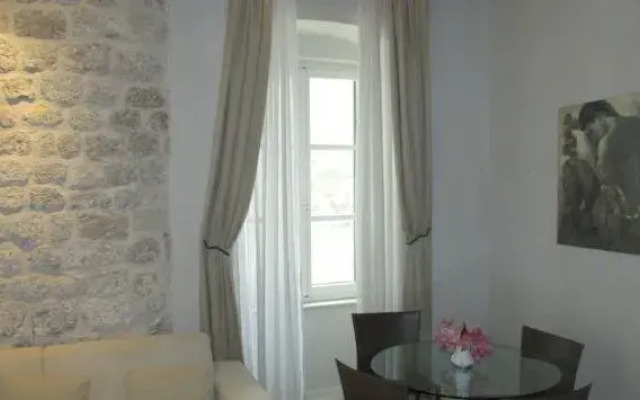 Pucic Apartments- Annex House